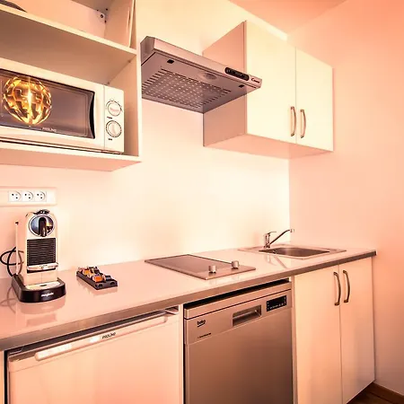 Aux Bons Amis - Parlement/orangerie * Страсбург