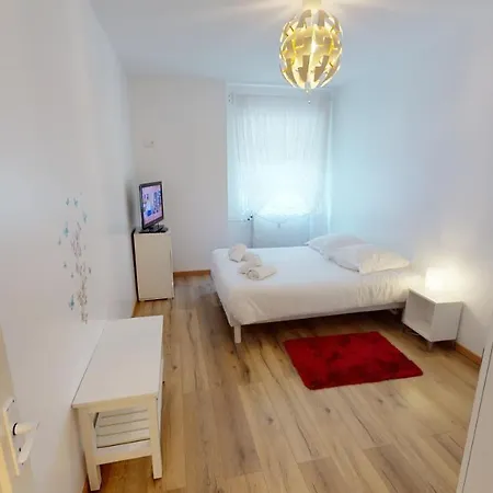 Aux Bons Amis - Parlement/orangerie *